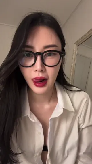 adore_youuun leaked video, frame 3