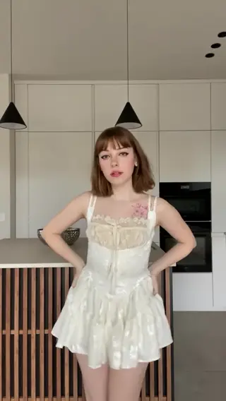 agneseinnocente leaked video, frame 2