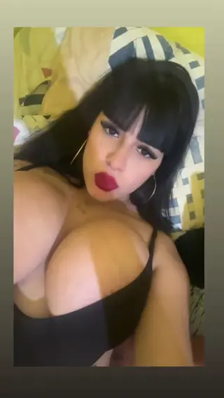 aguss_abril90 leaked video, frame 2