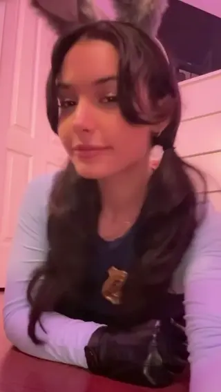 alee_babe leaked video, frame 1
