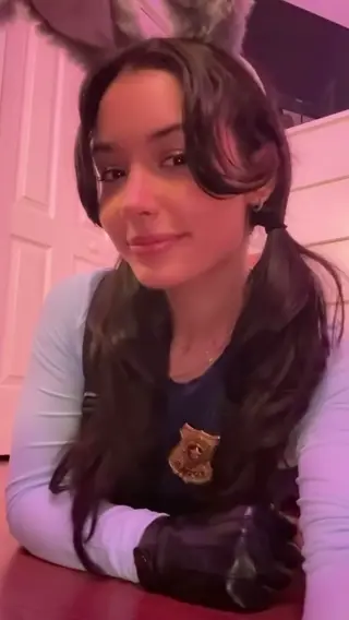 alee_babe leaked video, frame 2