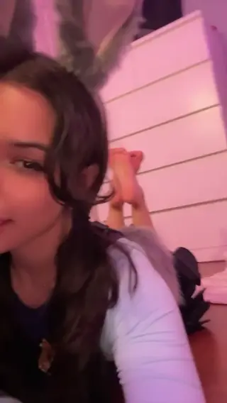alee_babe leaked video, frame 5
