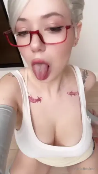 alina_becker leaked video, frame 2