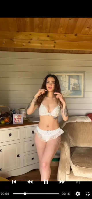 alyskaplays leaked video, frame 2