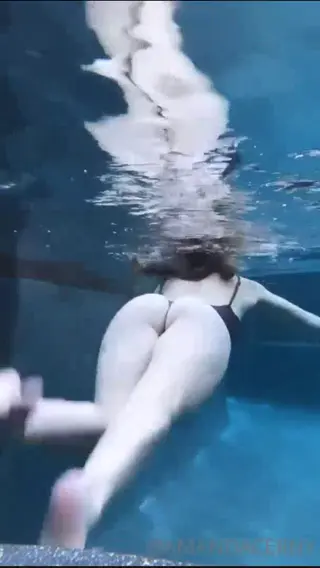 amanda_cerny leaked video, frame 1