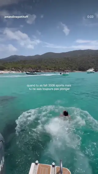 amandine_petit leaked video, frame 4