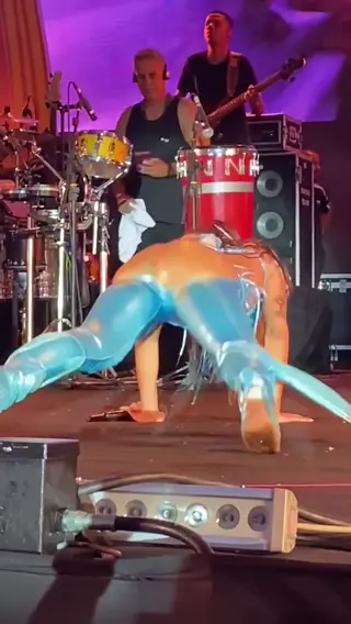 anitta leaked video, frame 2