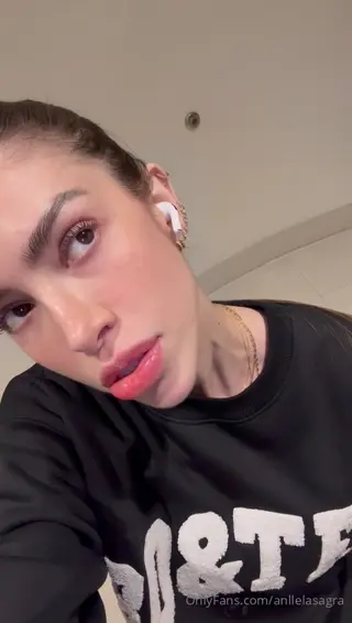 anllela_sagra leaked video preview