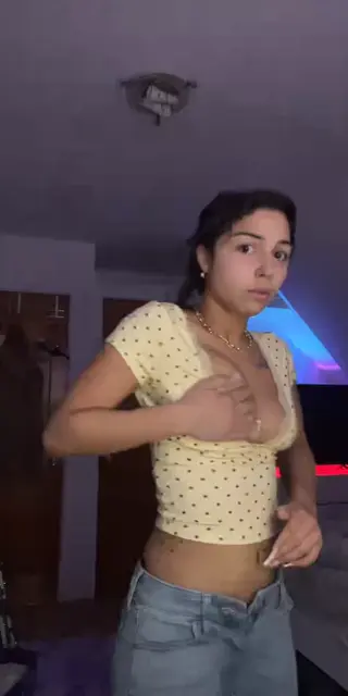 annaofc____ leaked video, frame 4