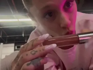 arianagrande leaked video, frame 5