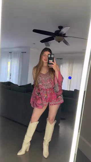 ariel_winter leaked video, frame 4