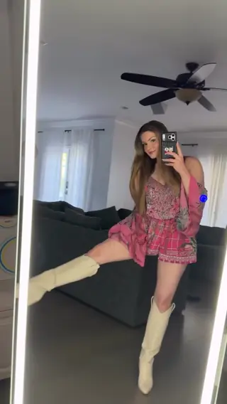 ariel_winter leaked video, frame 6