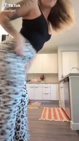 astr0girll... leaked video, frame 2