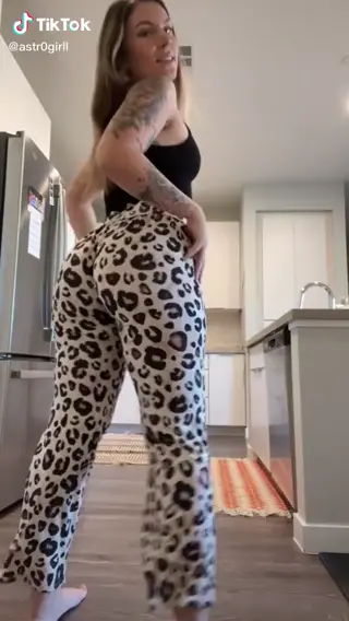 astr0girll... leaked video, frame 2