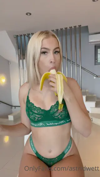 astridwett leaked video, frame 3