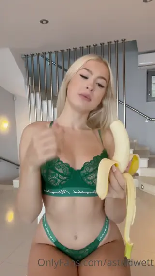 astridwett leaked video, frame 4