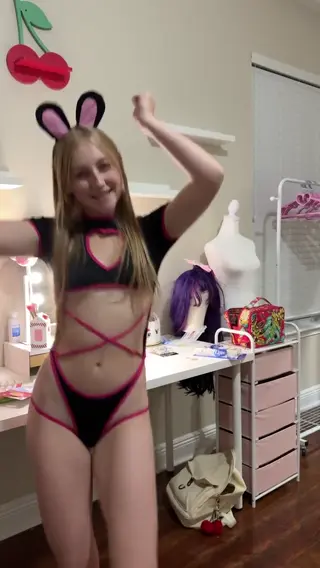 avacherrry leaked video, frame 2