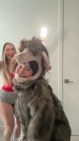 azra_lifts leaked video, frame 3