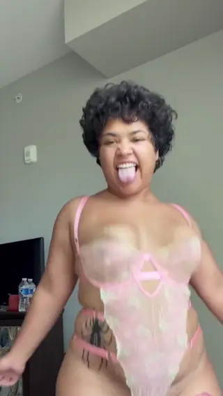 bbycake_sav leaked video, frame 4