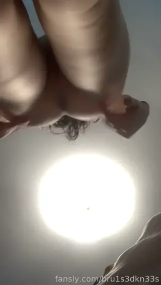 bru1s3dkn33s leaked video, frame 2