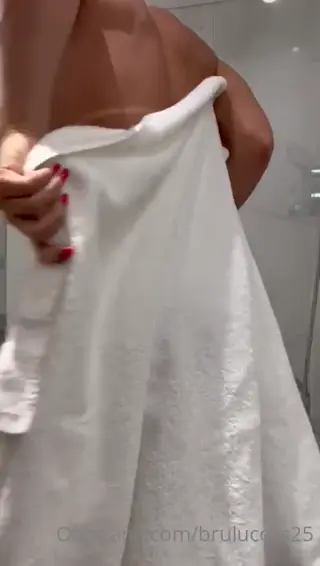 bruluccas30 leaked video, frame 4
