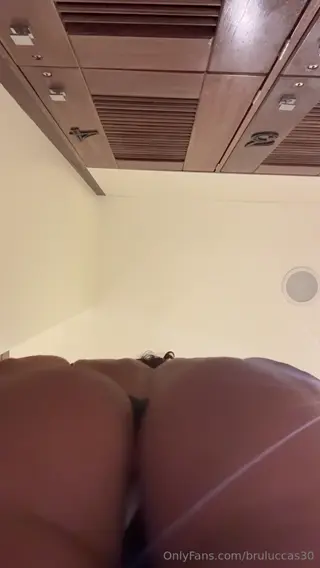 bruluccas30 leaked video, frame 4