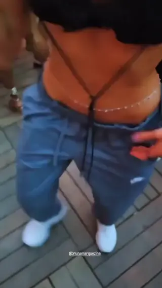brunamarquezine leaked video, frame 2