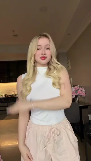 bulebarbie_official leaked video, frame 5
