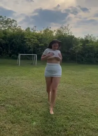 bustyemily leaked video, frame 2
