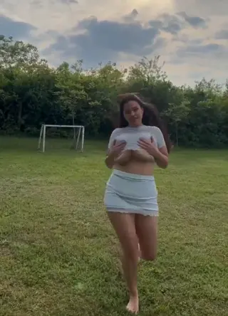 bustyemily leaked video, frame 3