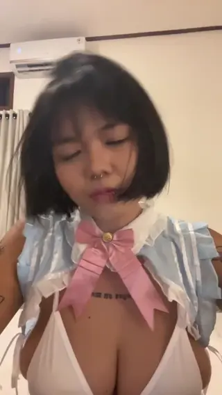 ___c._.b_ leaked video, frame 5