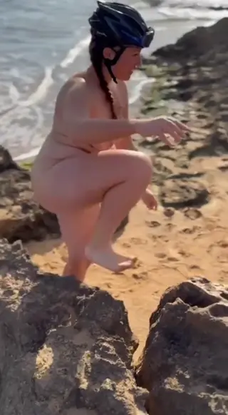 cecilia leaked video, frame 3