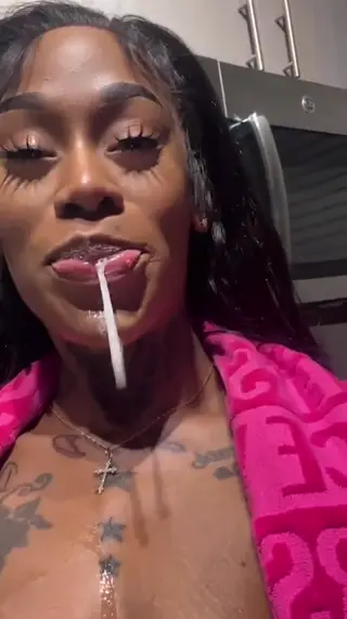 ch3rok33badd33 leaked video, frame 6