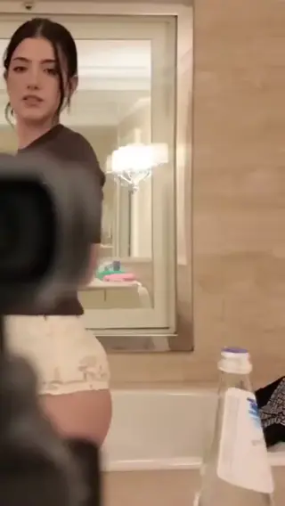 charlidamelio leaked video, frame 2