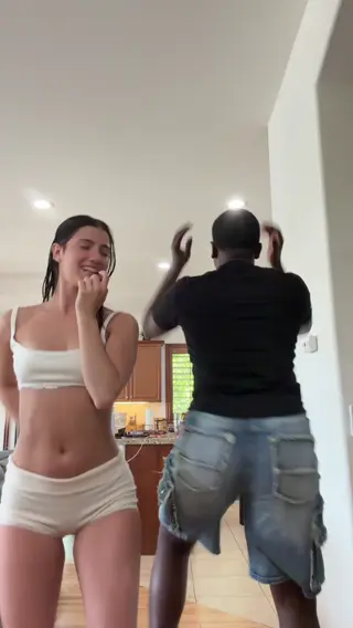 charlidamelio leaked video, frame 3