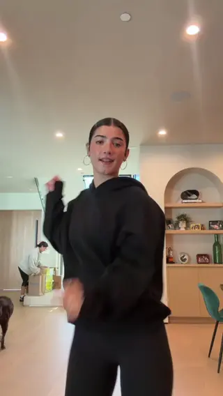 charlidamelio leaked video, frame 4