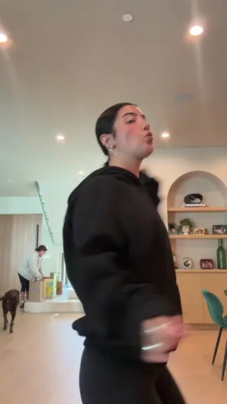 charlidamelio leaked video, frame 5