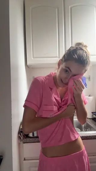 chlo_in_nyc leaked video, frame 5