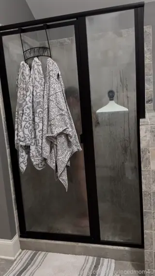 convincedmom4u leaked video, frame 1
