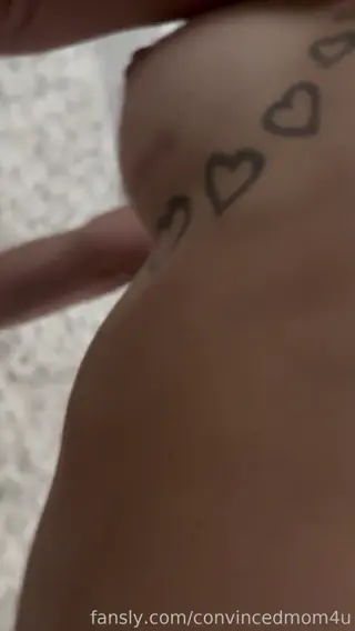 convincedmom4u leaked video, frame 3
