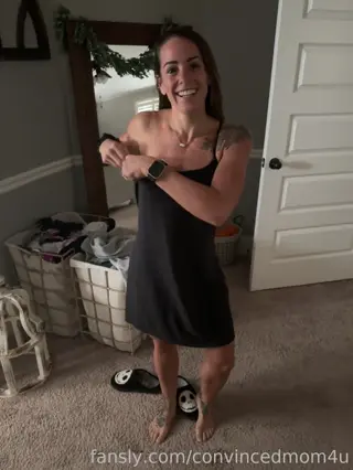 convincedmom4u leaked video, frame 3