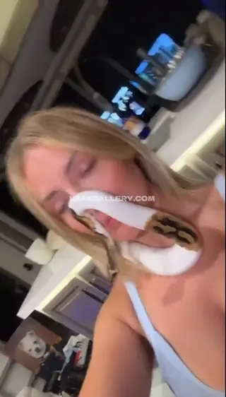 corinnakopf leaked video, frame 4