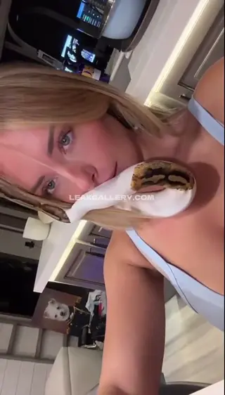 corinnakopf leaked video, frame 5