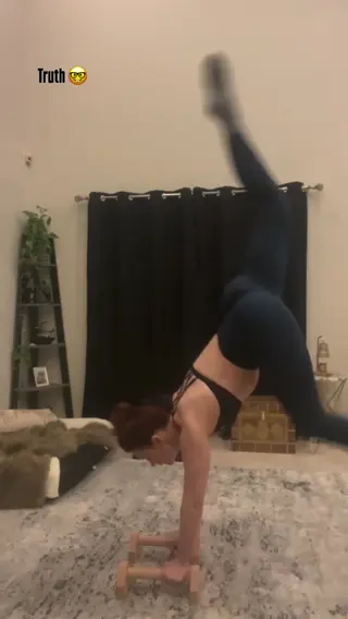 courtney_hope leaked video preview
