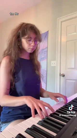 crescentbeing leaked video, frame 3