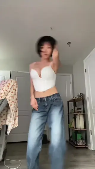 deelsoo leaked video, frame 2