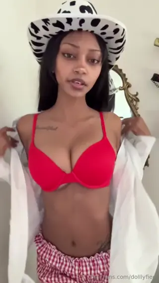 dolllyfied leaked video, frame 2