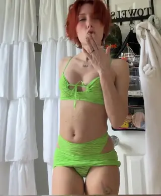 elle-marz leaked video, frame 6