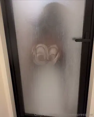 _ellietheempress_ leaked video, frame 3
