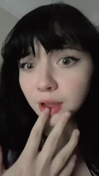 em0wannab leaked video, frame 1